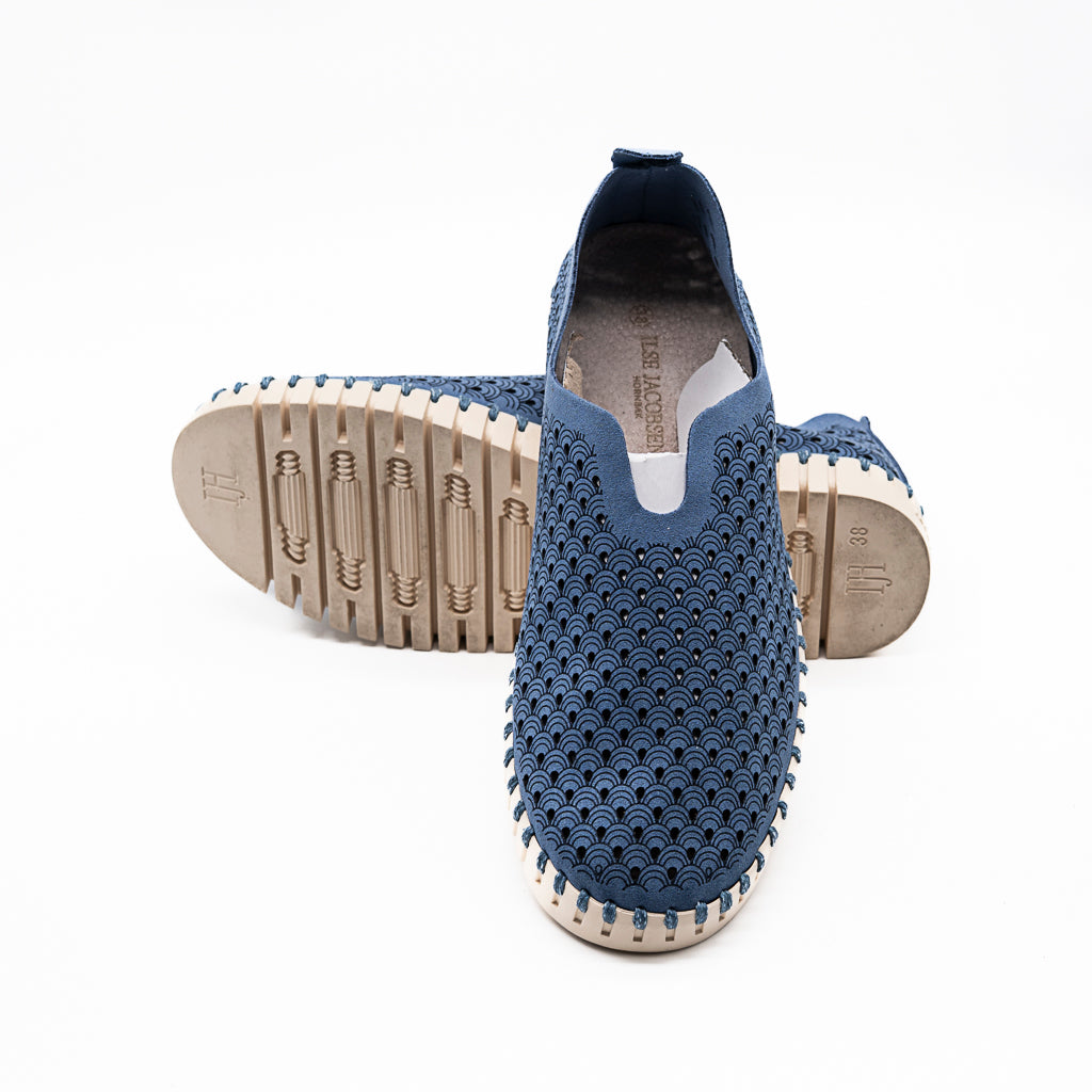 TULIP ILSE JACOBSEN LIGHT REGATTA